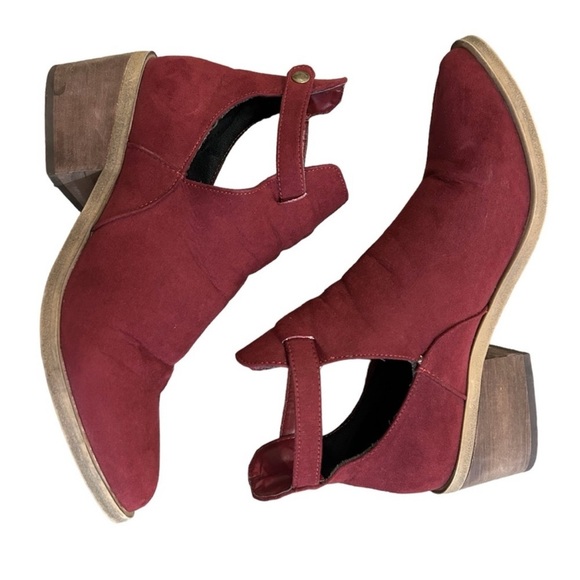 Women's burgundy booties with side snap size 6.5 - Picture 3 of 7
